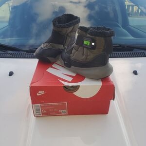 Nike Black and Green Booties